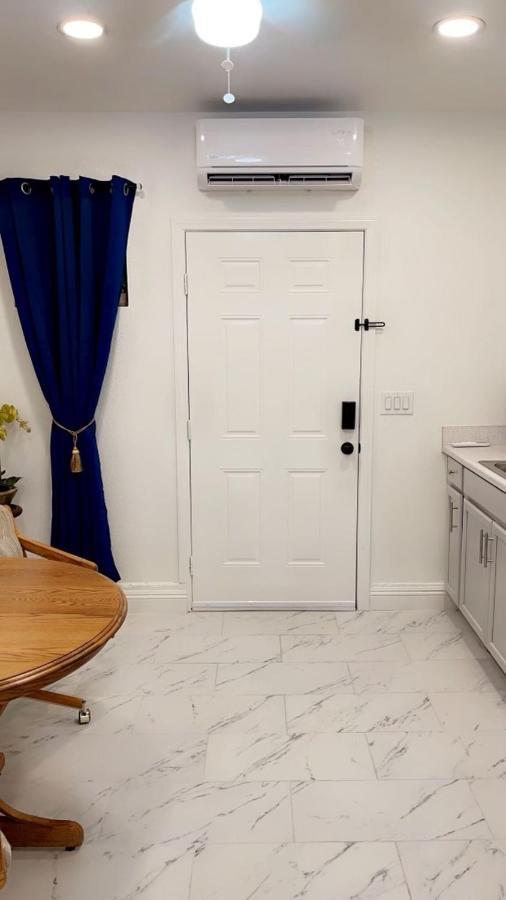 Guest House , 5 Min Away From Las Airport. Las Vegas Bagian luar foto